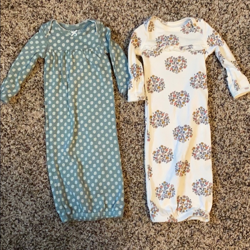 Carter’s preemie baby gowns